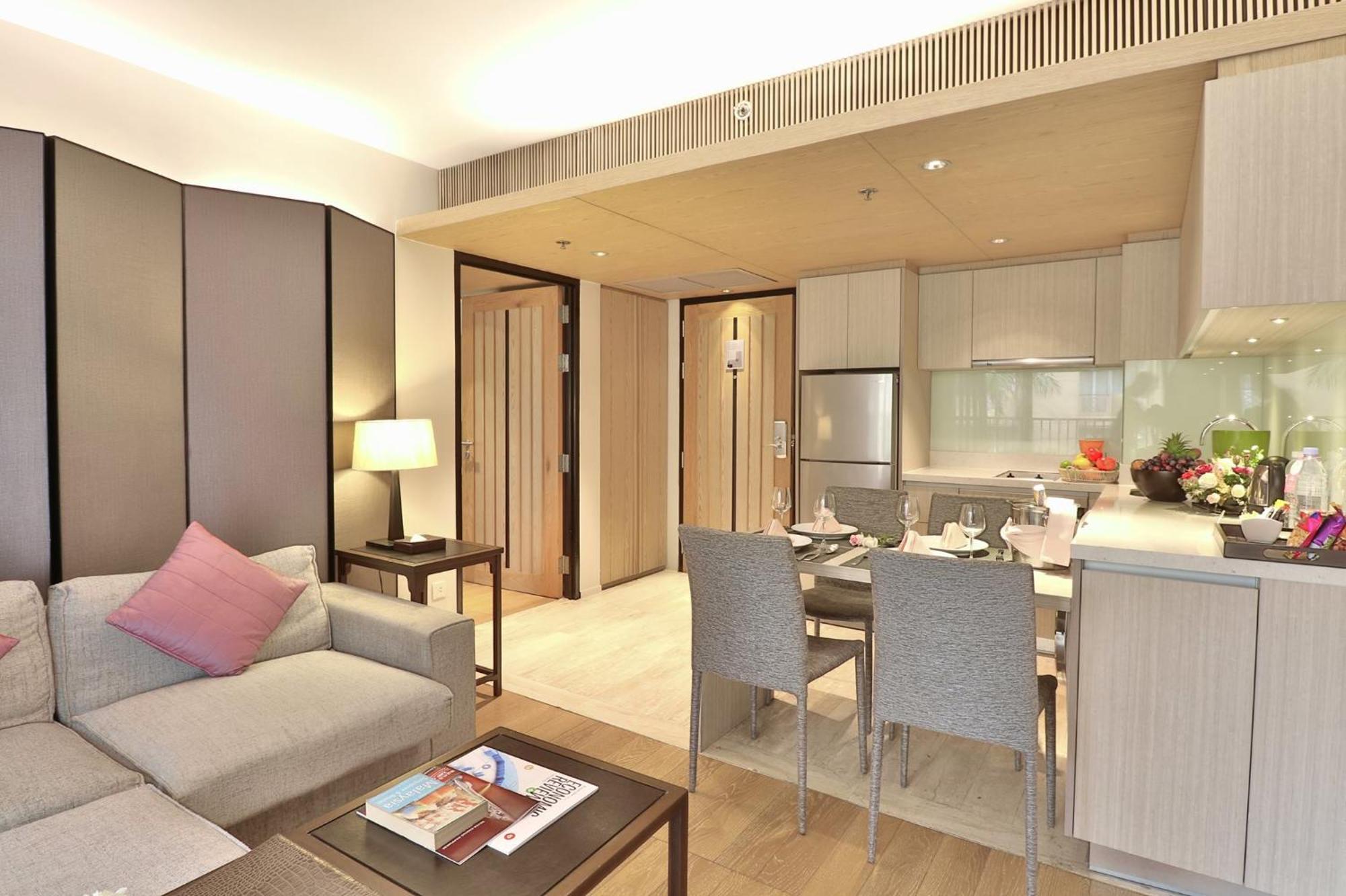 Arcadia Suites Bangkok Esterno foto